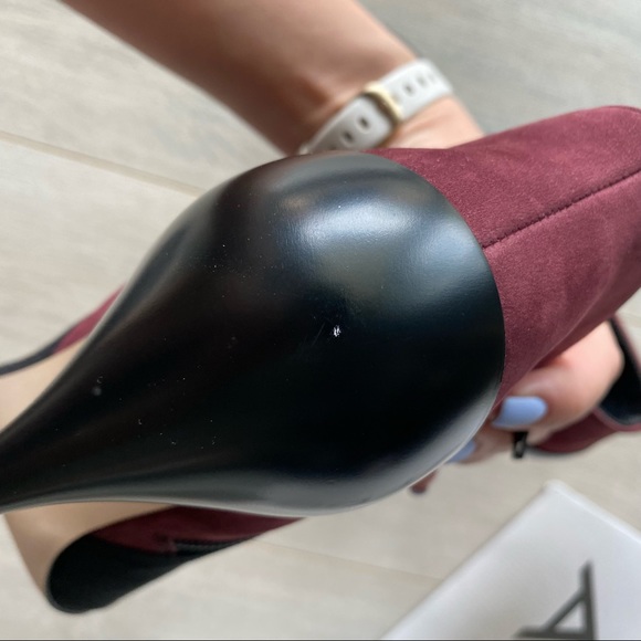 New ALDO pointy toe suede ankle booties black and burgundy Danielle-42 style - Picture 6 of 10